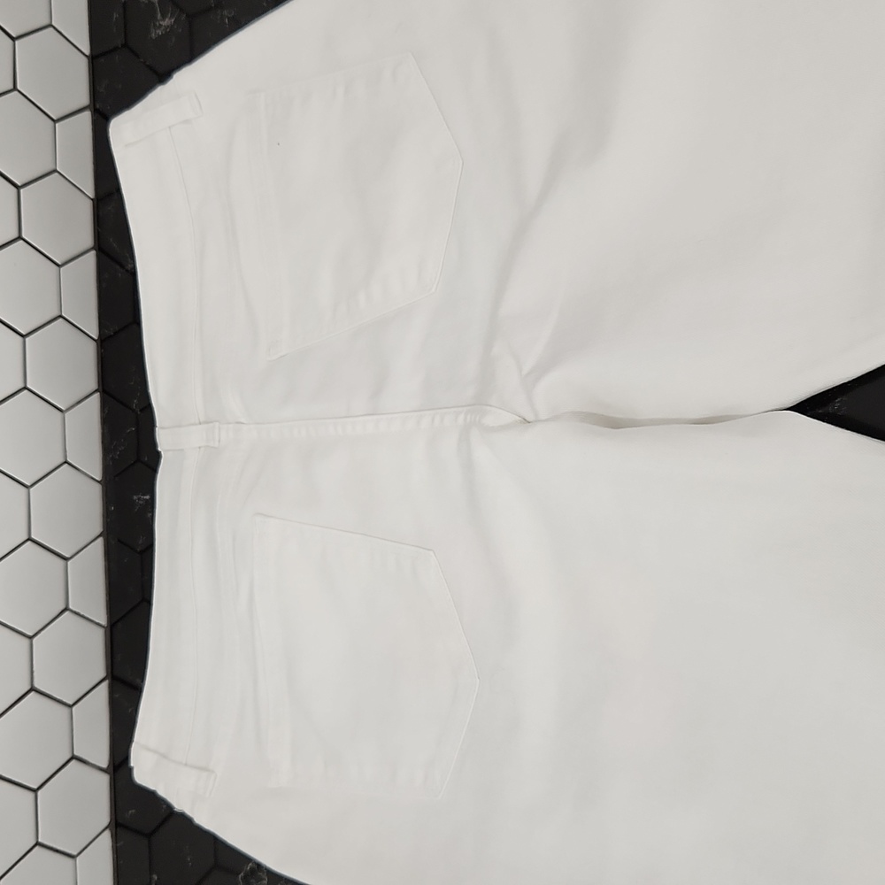 Women's White Jeans - Picture 5 of 6